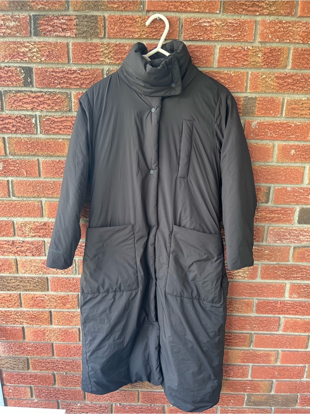 Lululemon women’s Pure Puff Jacket Long
Black Sz 6